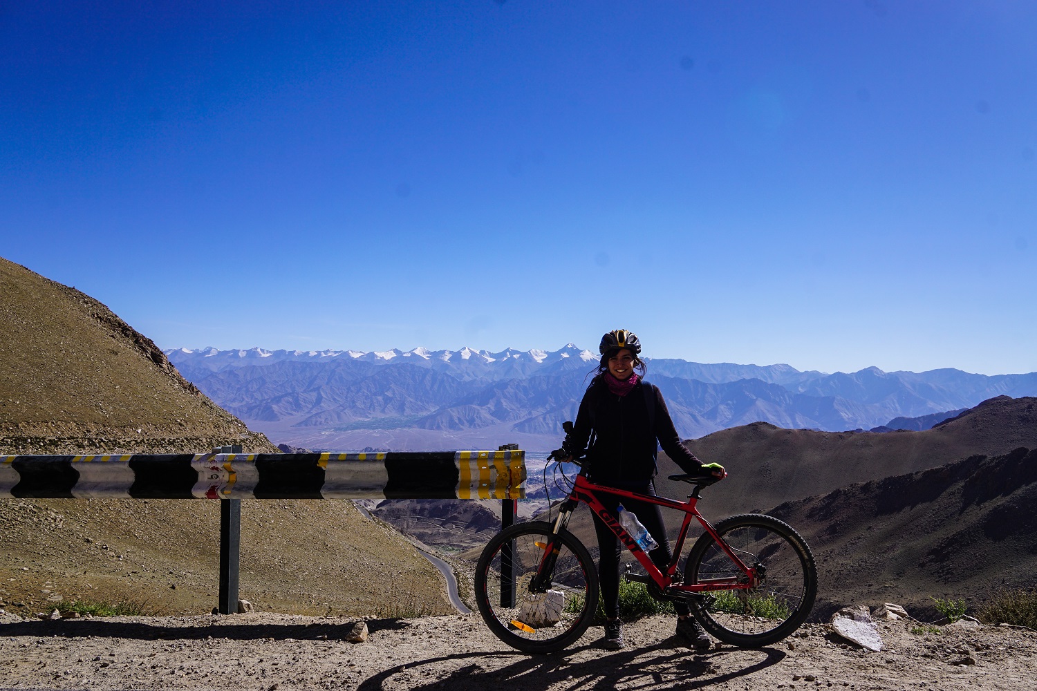 Pashmina cycling up the hill